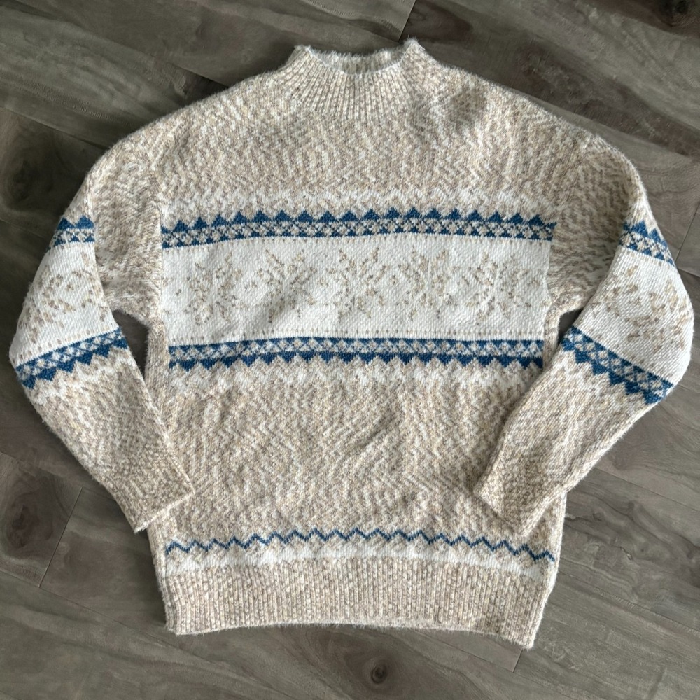 Norwegian Style Sweater with‎ Blue Fair Isle Pattern Size Small beige Mock neck